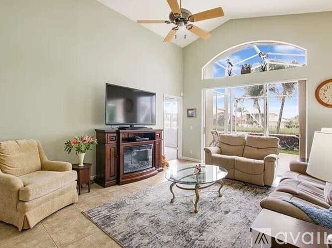 Port St. Lucie House: 122 Northwest Swann Mill Circle