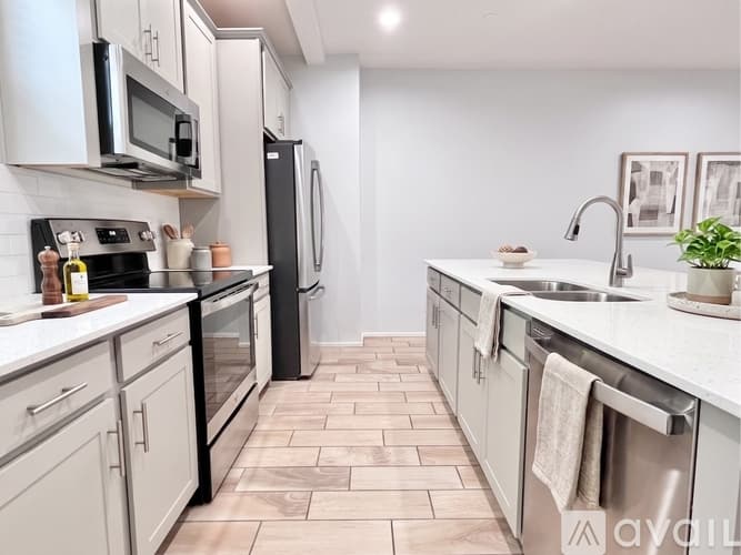 Phoenix Apartment: 3434 N Longview Ave