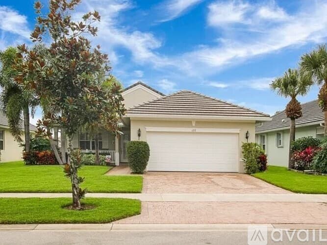 Port St. Lucie House: 122 Northwest Swann Mill Circle