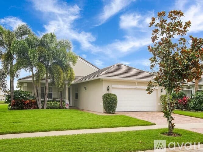 Port St. Lucie House: 122 Northwest Swann Mill Circle