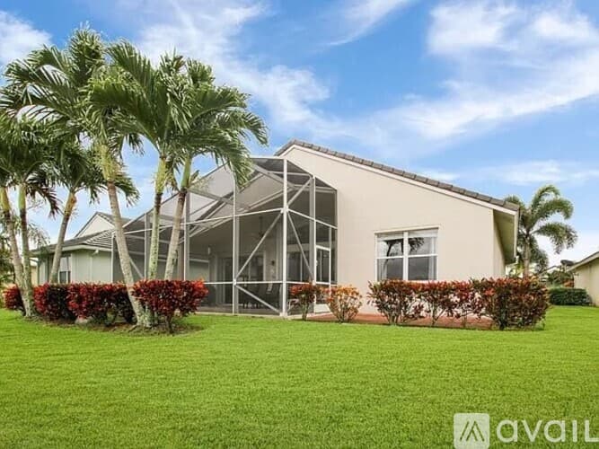 Port St. Lucie House: 122 Northwest Swann Mill Circle
