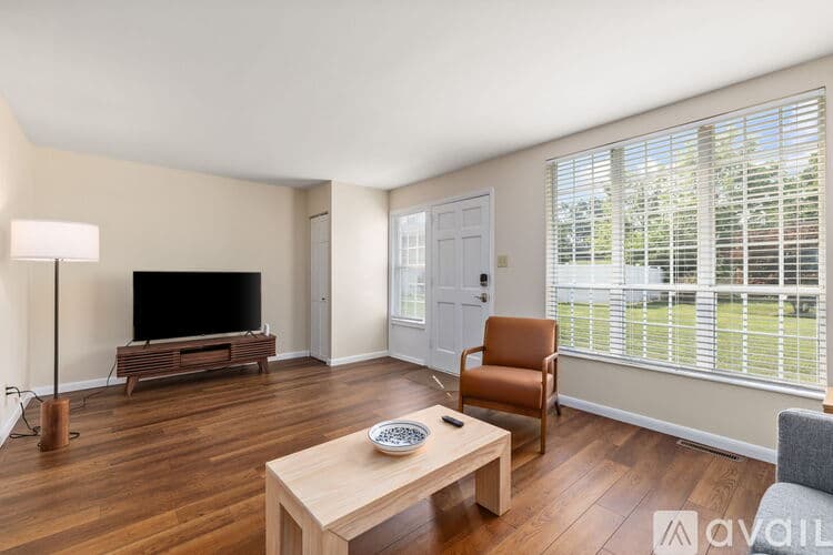 Danville Townhome: 27 Montgomery Village Ln