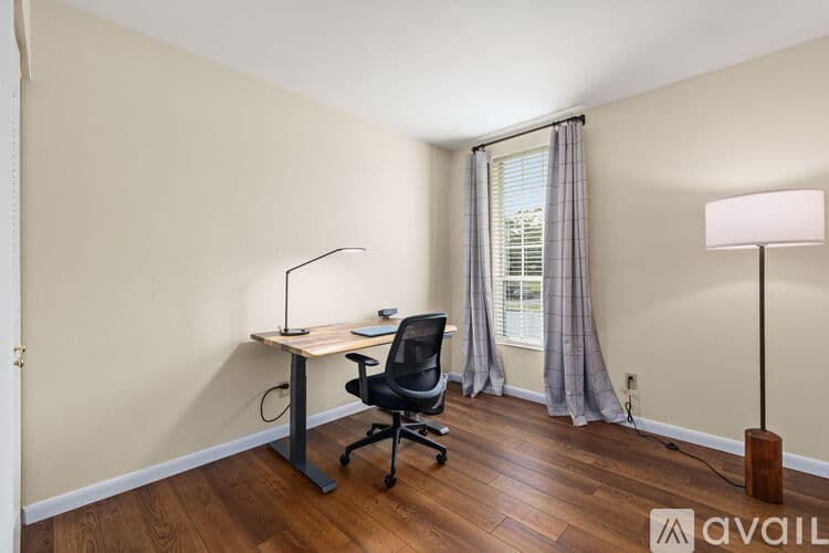 Danville Townhome: 27 Montgomery Village Ln