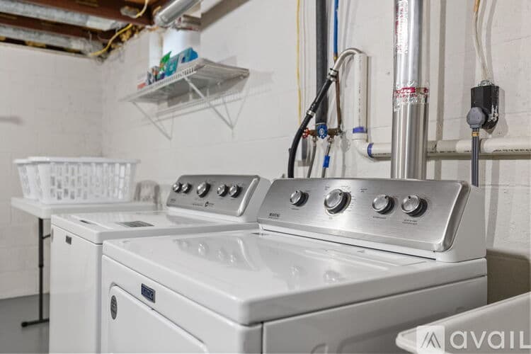 Danville Townhome: 27 Montgomery Village Ln