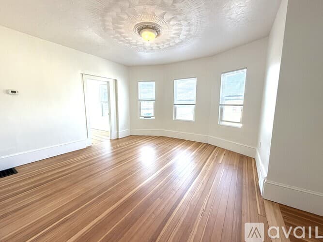 Boston Apartment: 1808 River St
