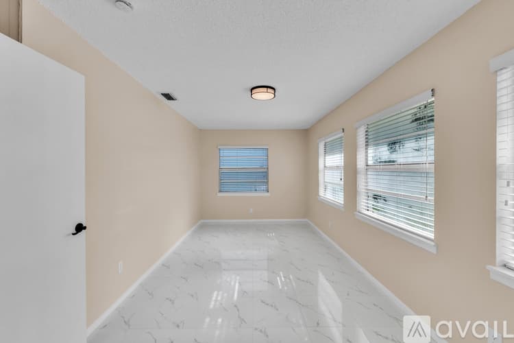 Fort Pierce House: 2809 Jefferson Parkway UNIT B