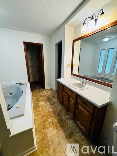 Gainesville House: 5220 Flat Creek Road