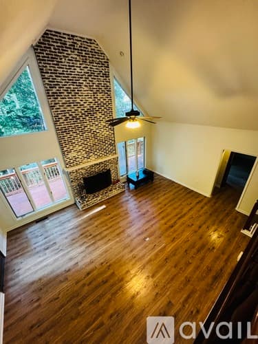 Gainesville House: 5220 Flat Creek Road