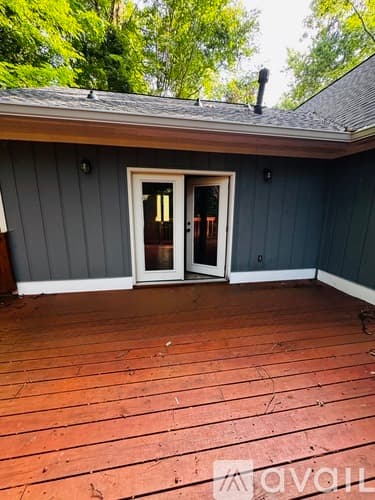 Gainesville House: 5220 Flat Creek Road