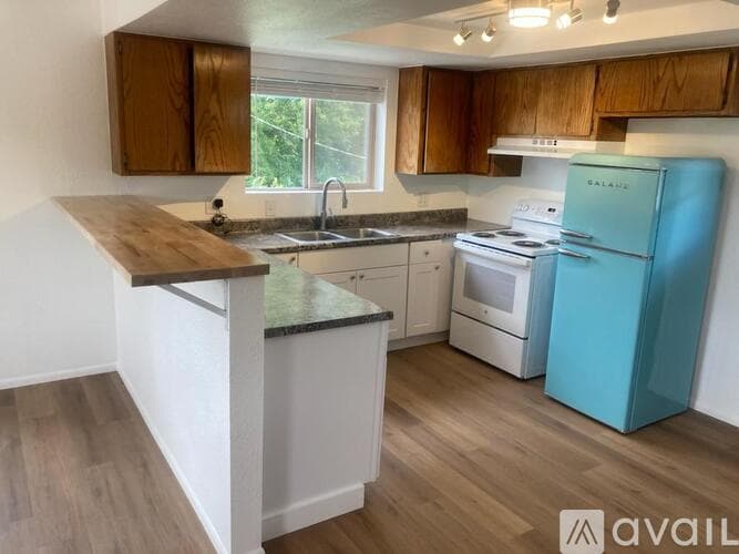 Flagstaff Apartment: 2005 North Center Street