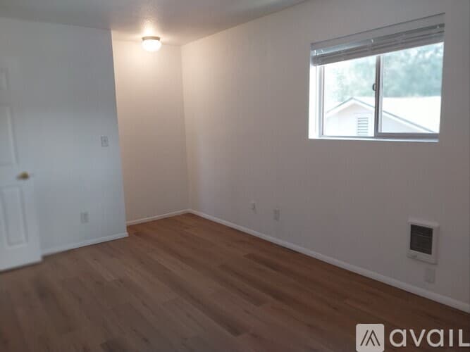 Flagstaff Apartment: 2005 North Center Street