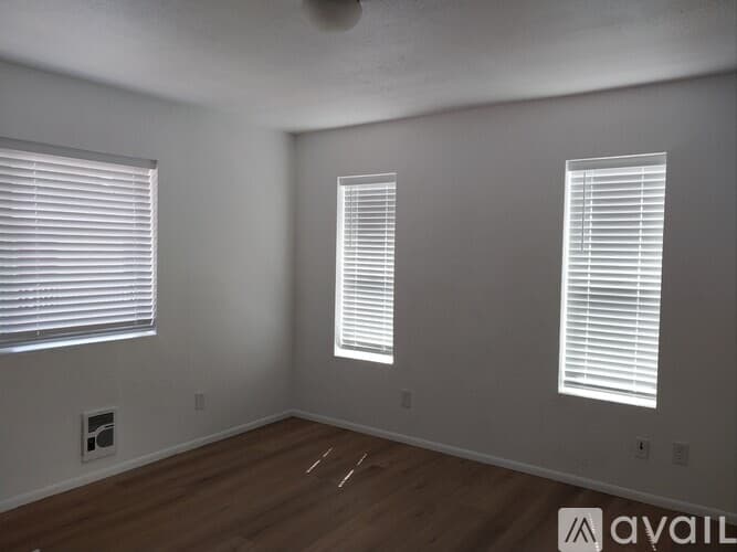 Flagstaff Apartment: 2005 North Center Street