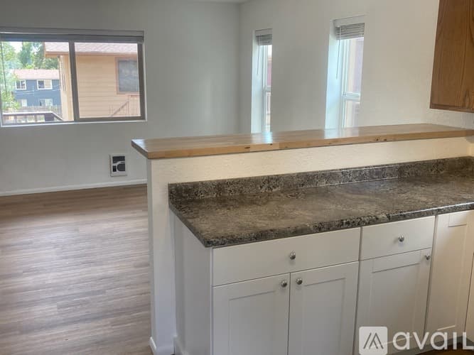 Flagstaff Apartment: 2005 North Center Street