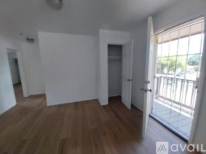 Flagstaff Apartment: 2005 North Center Street