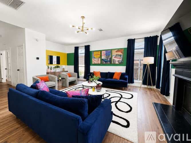 Haltom City House: 5832 Clear Creek Dr