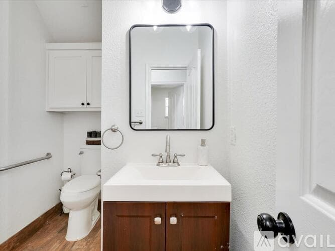 Haltom City House: 5832 Clear Creek Dr