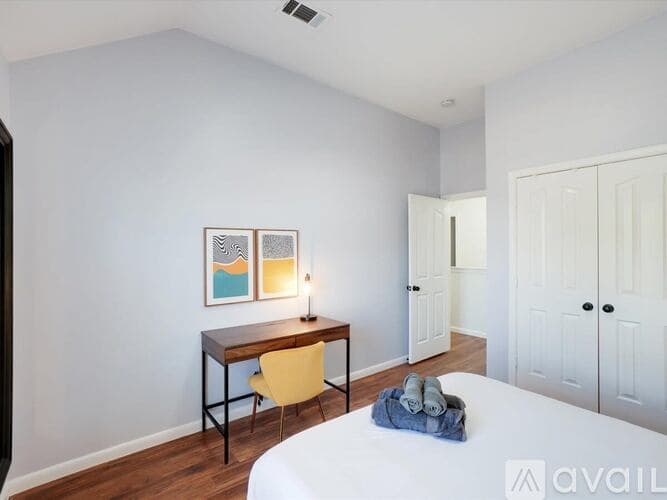 Haltom City House: 5832 Clear Creek Dr