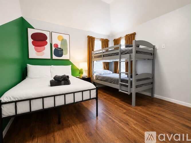 Haltom City House: 5832 Clear Creek Dr