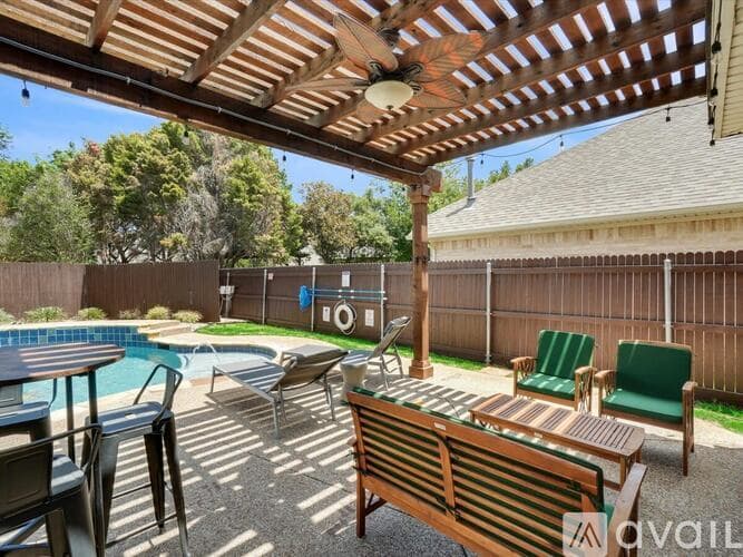 Haltom City House: 5832 Clear Creek Dr