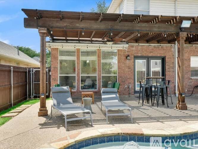 Haltom City House: 5832 Clear Creek Dr