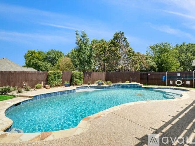 Haltom City House: 5832 Clear Creek Dr