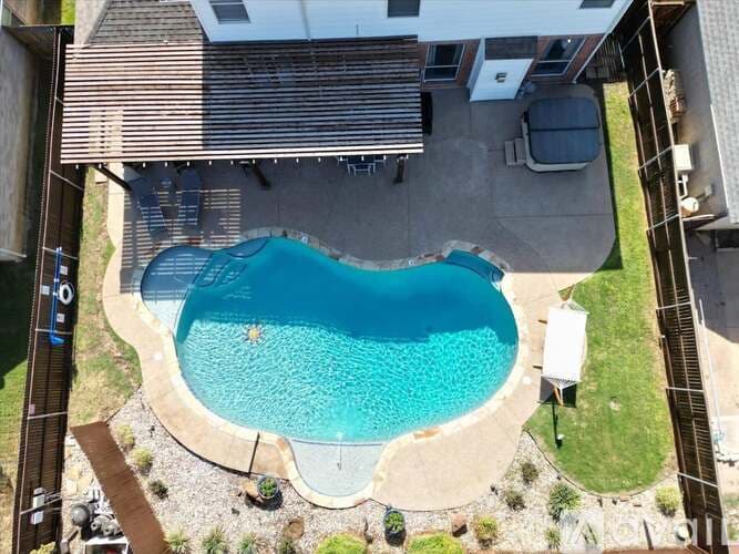 Haltom City House: 5832 Clear Creek Dr
