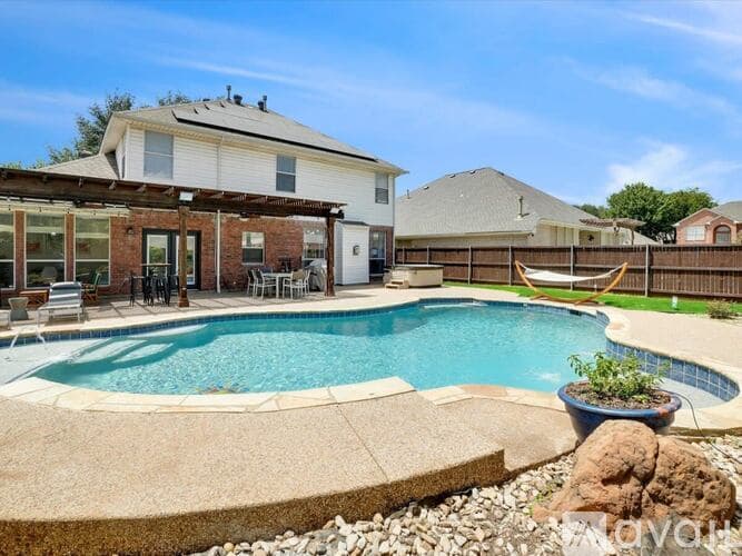 Haltom City House: 5832 Clear Creek Dr
