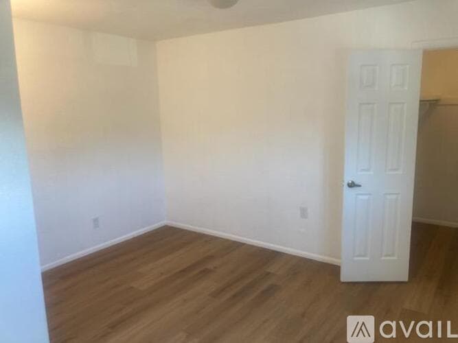 Flagstaff Apartment: 2005 North Center Street
