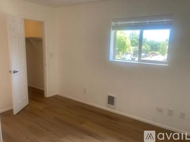Flagstaff Apartment: 2005 North Center Street