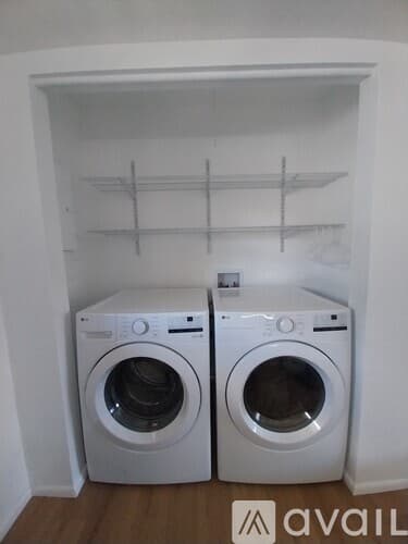 Flagstaff Apartment: 2005 North Center Street