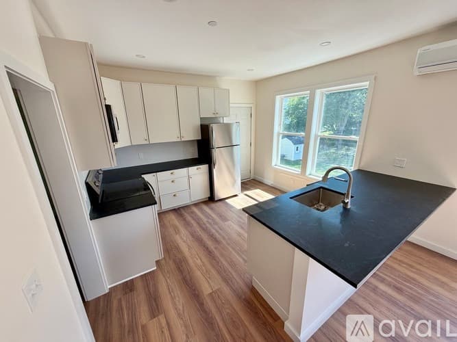 Portland Apartment: 23 Pembroke St
