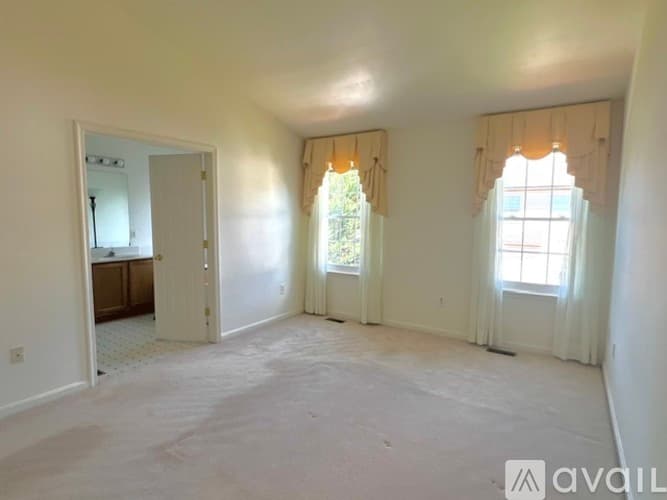 Germantown Townhome: 21259 Owls Nest Circle