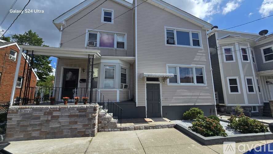 Irvington House: 14 43rd Street