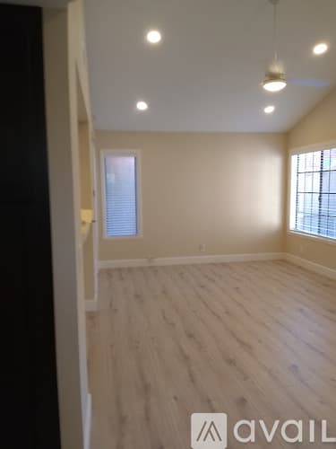 Simi Valley Apartment: 2359 Archwood Ln