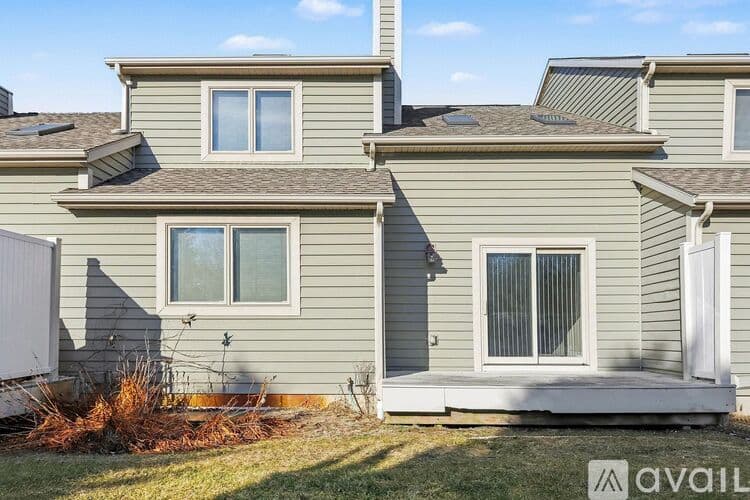 Battle Creek House: 113 Clubhouse Drive