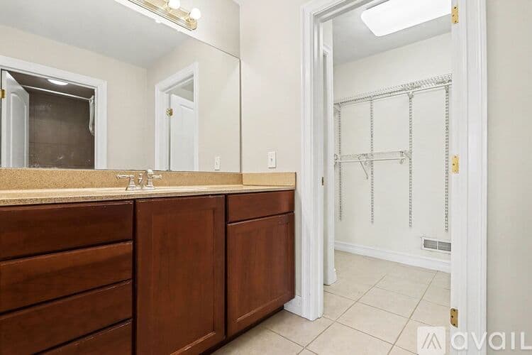 Battle Creek House: 113 Clubhouse Drive