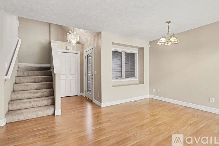 Battle Creek House: 113 Clubhouse Drive