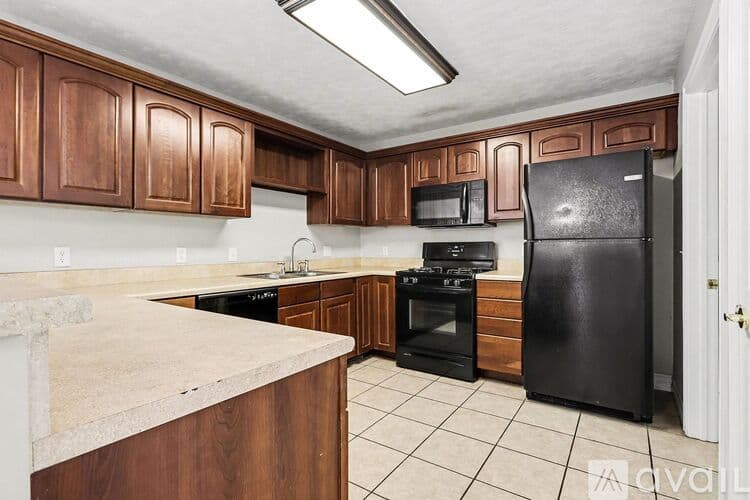 Battle Creek House: 113 Clubhouse Drive