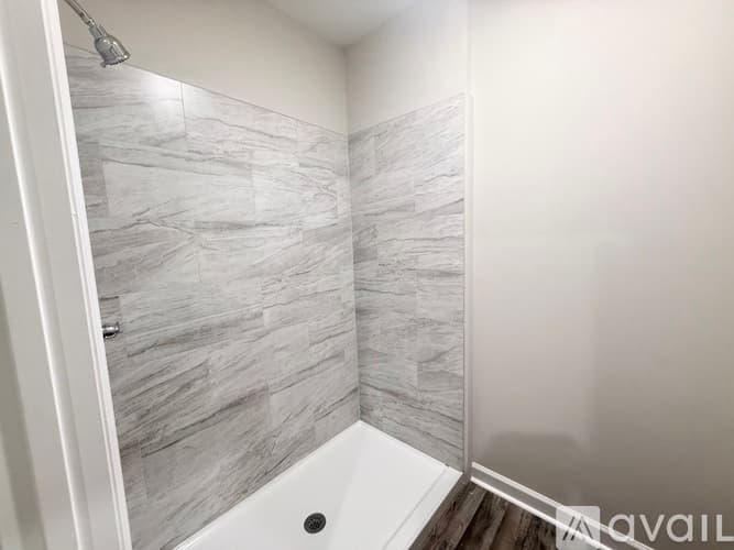 Hilliard Apartment: 37851 Oxford Street