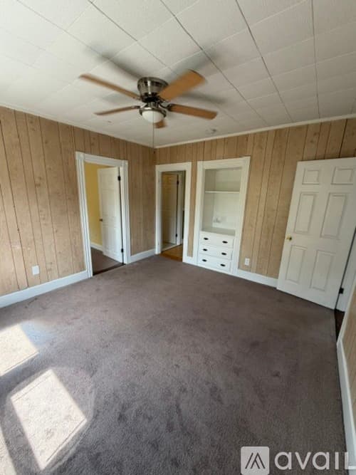 Coventry Apartment: 43 Pilgrim Ave