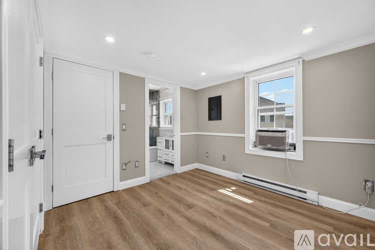 Groton Apartment: 3 Pearl St
