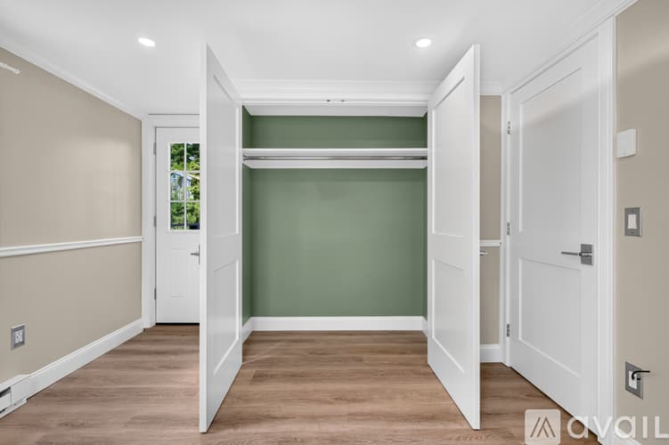 Groton Apartment: 3 Pearl St