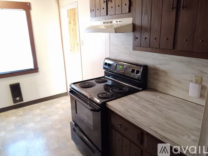 Sunbury Apartment: 750 N 8th St