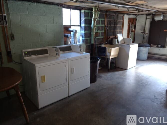 Sunbury Apartment: 750 N 8th St