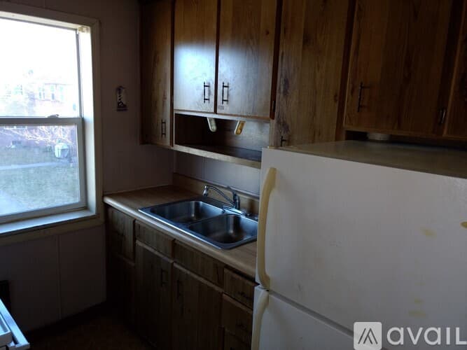 Sunbury Apartment: 750 N 8th St