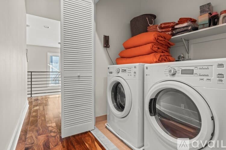 Philadelphia Townhome: 1124 34 N American St