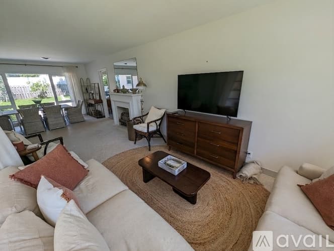 Boca Raton House: 177 NE Spanish Ct