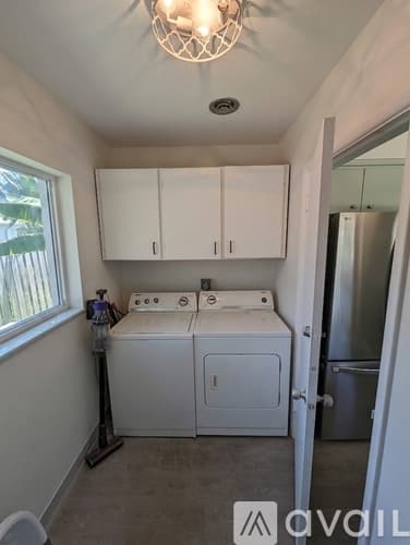 Boca Raton House: 177 NE Spanish Ct