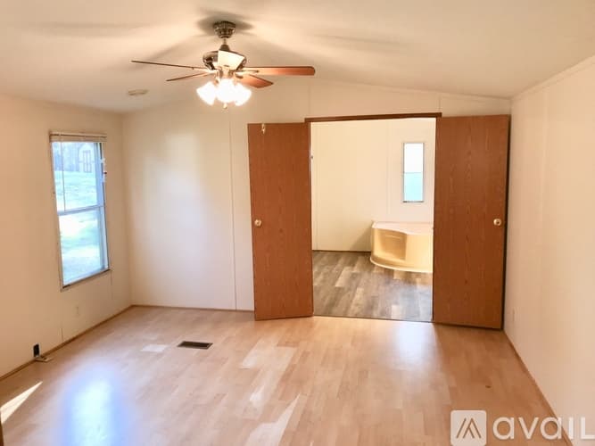 Marion House: 198 Dawn Dr