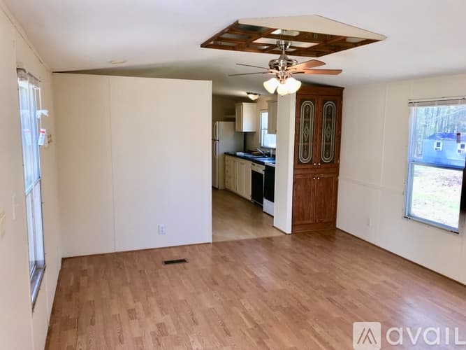 Marion House: 198 Dawn Dr